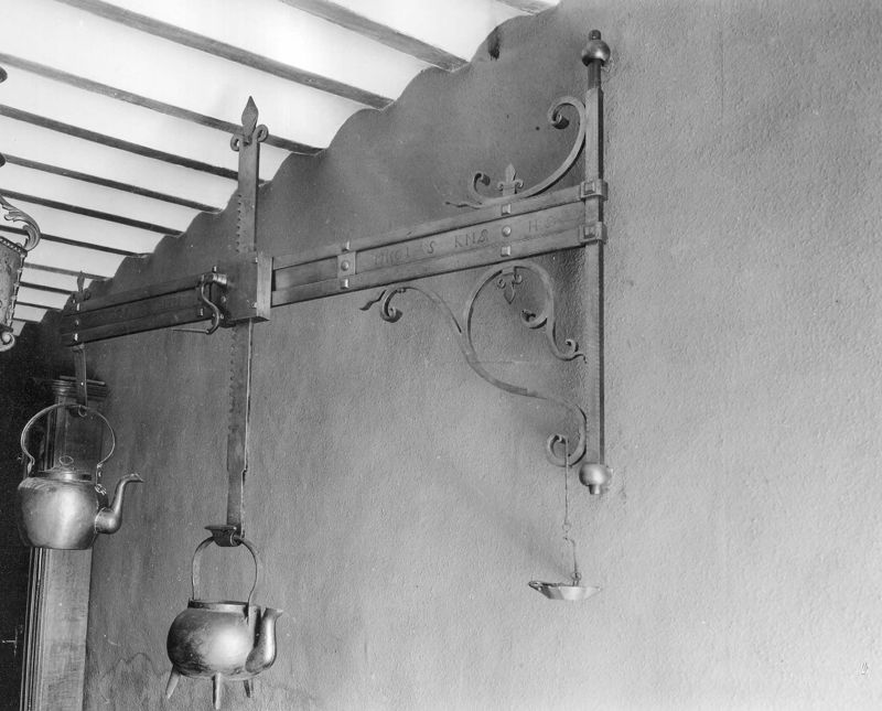 crémaillère[foyer] / Maison Delcour