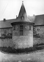 B048119