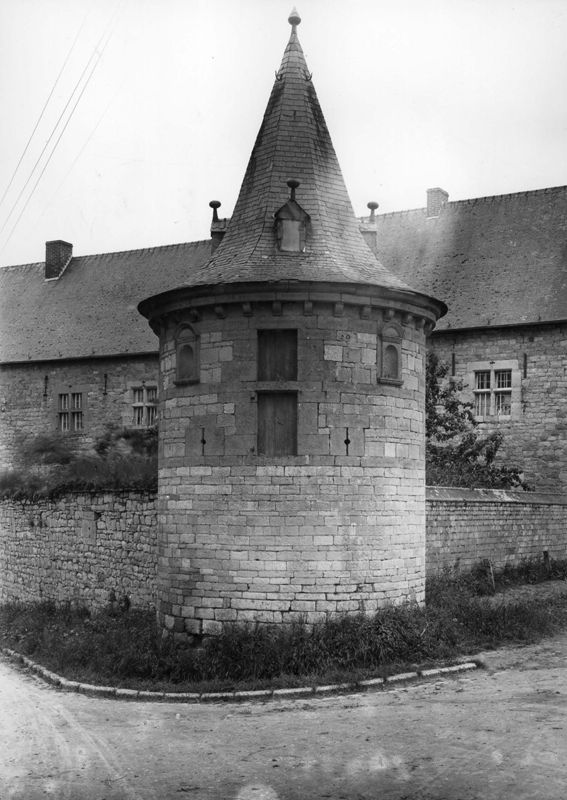 tour d'enceinte / Ferme Saint-Laurent[Anthisnes]