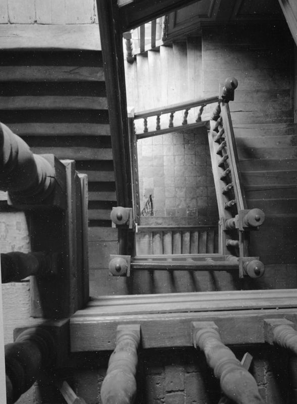 rampe d'escalier / Klooster van de Geschoeide Karmelieten