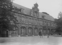 B048538
