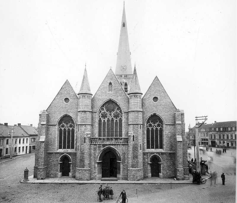 église-halle / Kerk Sint-Amandus en Blasius[Waregem]