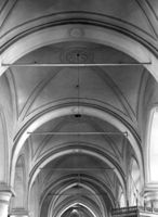 B048982