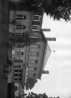 B048990