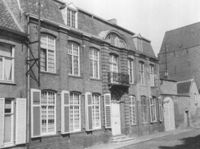 B049059