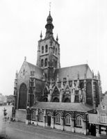 B049231