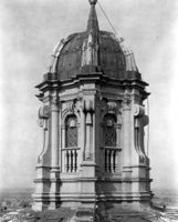 B049696