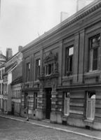 B049963