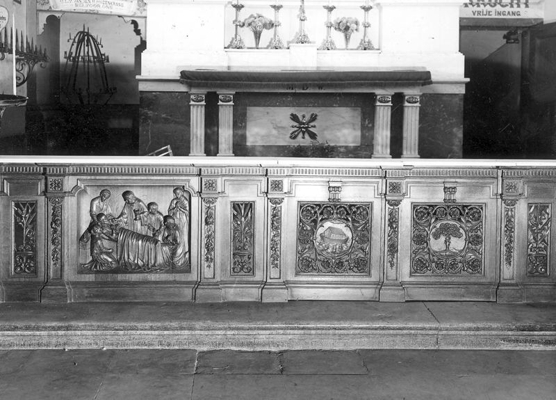 banc de communion / Kerk O.L.Vrouw van Sint-Leodegarius[Bornem]