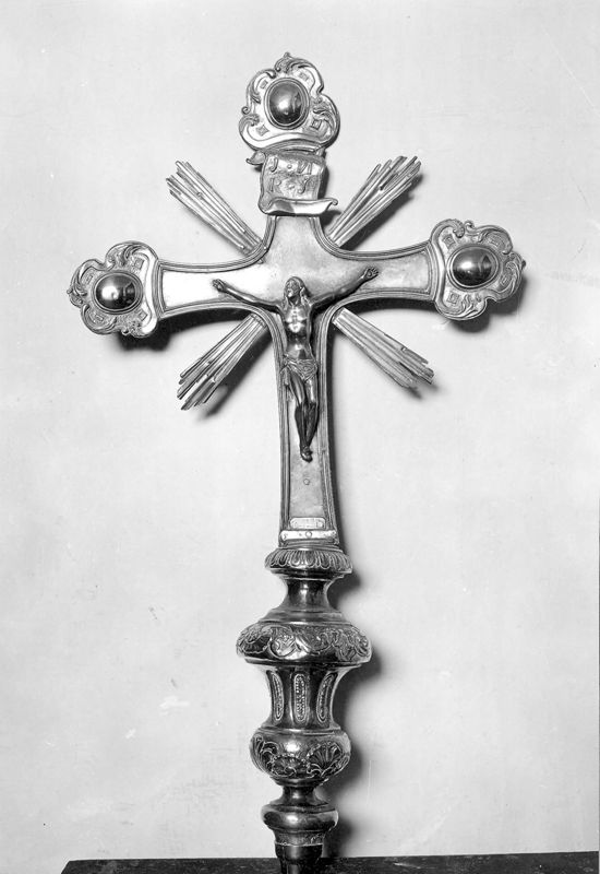 croix de procession / Kerk O.L.Vrouw van Sint-Leodegarius[Bornem]