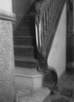 B051836