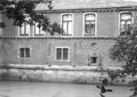 B052120