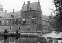 B052121