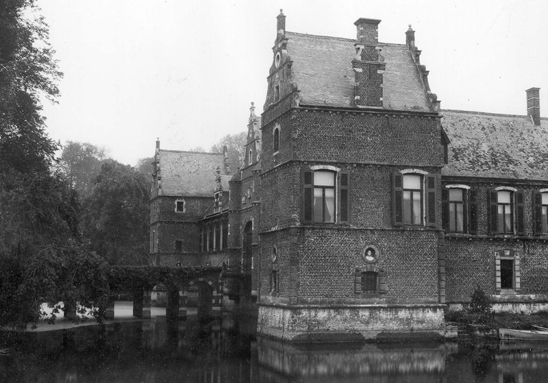château fort à douves / Bouwwerk[Moorsel]
