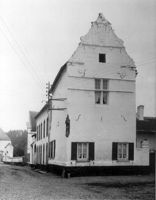B053575