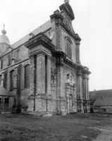 B053668