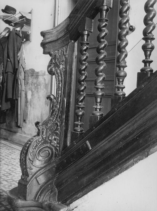 départ d'escalier / Construction[Namur]