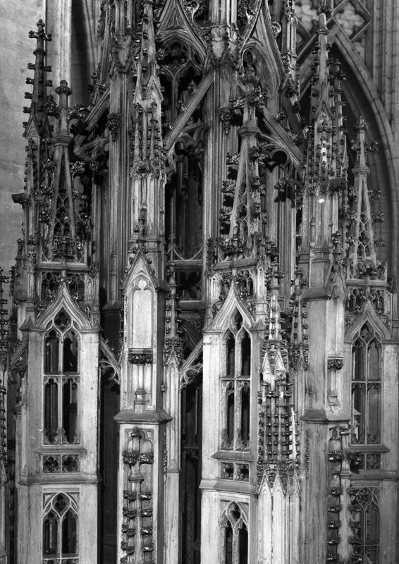 tour du Saint-Sacrement / Kerk Sint-Pieter[Leuven]