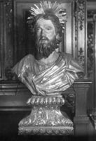 B058563