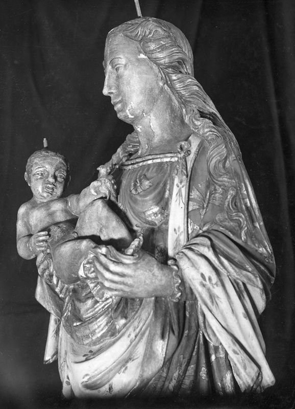 Vierge de l'Immaculée Conception au croissant, avec l'Enfant et écrasant le serpent, dite ,"Vierge noire"