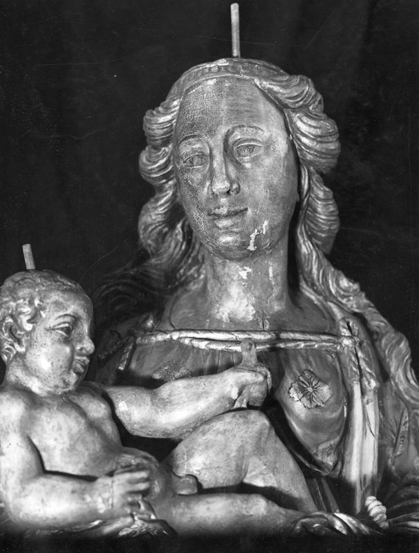 Vierge de l'Immaculée Conception au croissant, avec l'Enfant et écrasant le serpent, dite ,"Vierge noire"