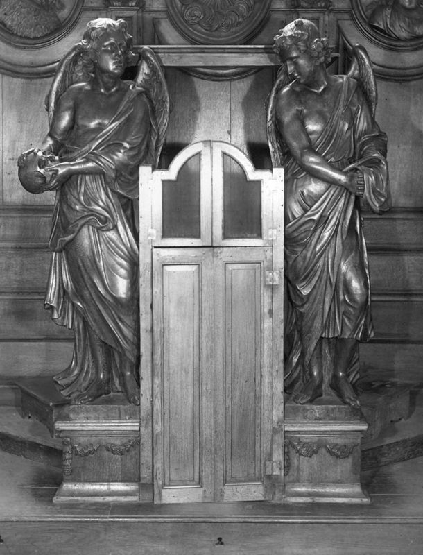 confessionnal / Kerk H. Kruisverheffing[Zwijndrecht]