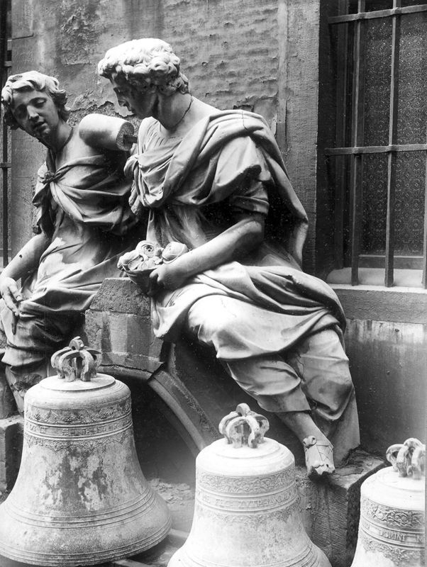 statue religieuse / Kathedraal Onze-Lieve-Vrouw ten Hemel opgenomen[Antwerpen]
