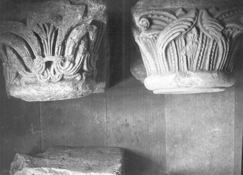chapiteau[élément d'architecture] / Musée Curtius