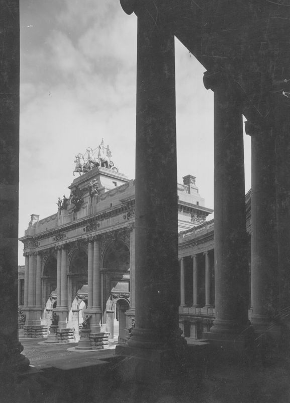 Arcade et hémicycle du Cinquantenaire