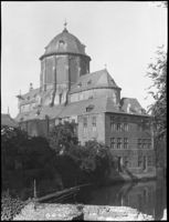 B064781
