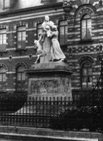 B071132