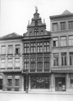 B073657