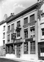 B073669