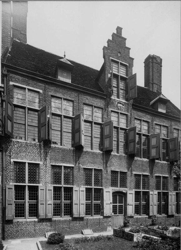 woongebouw / Huis De Pelikaan