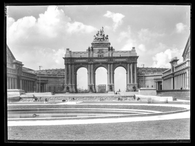 Arcade et hémicycle du Cinquantenaire