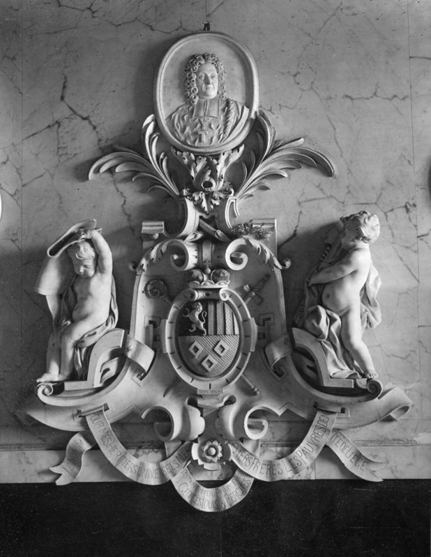 Fragments du mausolée de Georges-Louis de Berghes, prince-évêque de 1724 à 1743