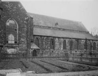 B075832