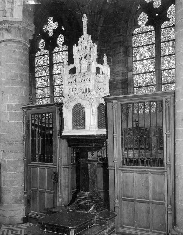 tour du Saint-Sacrement / Eglise Saint-Materne[Walcourt]