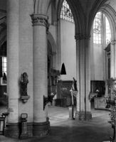 B075989