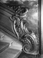 B076077