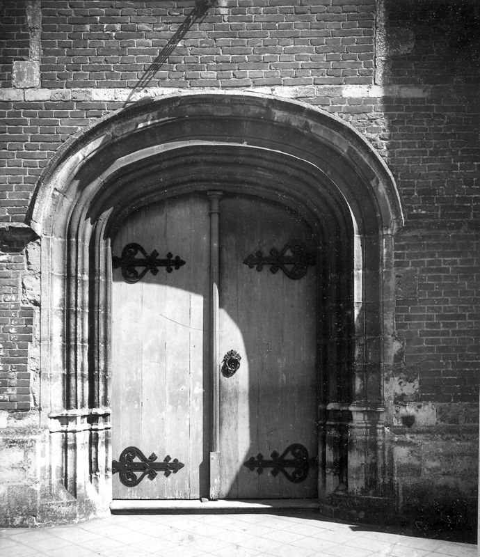 encadrement de porte / Kerk Sint-Antonius Abt[Moerbeke]