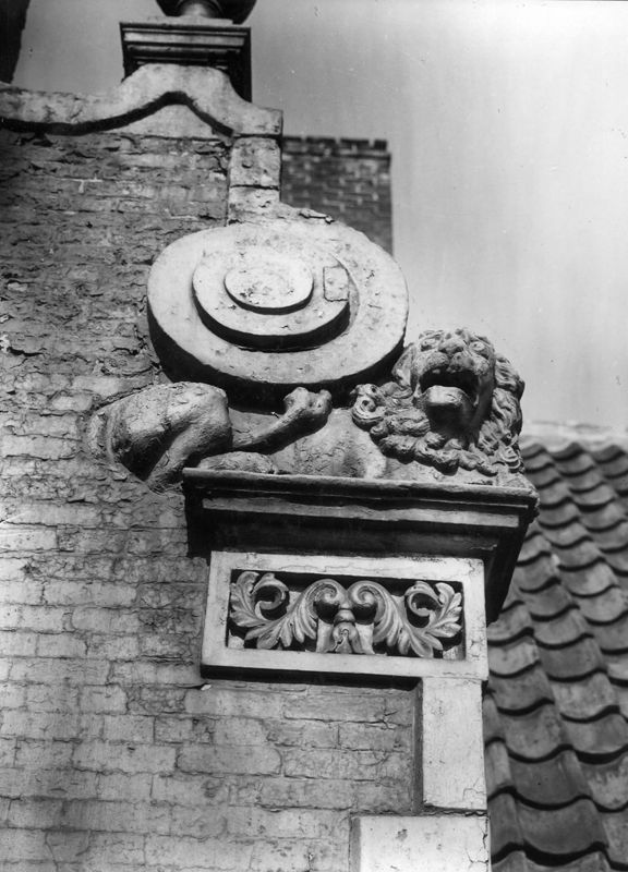 statue animale / Huis Lange Rei, 10
