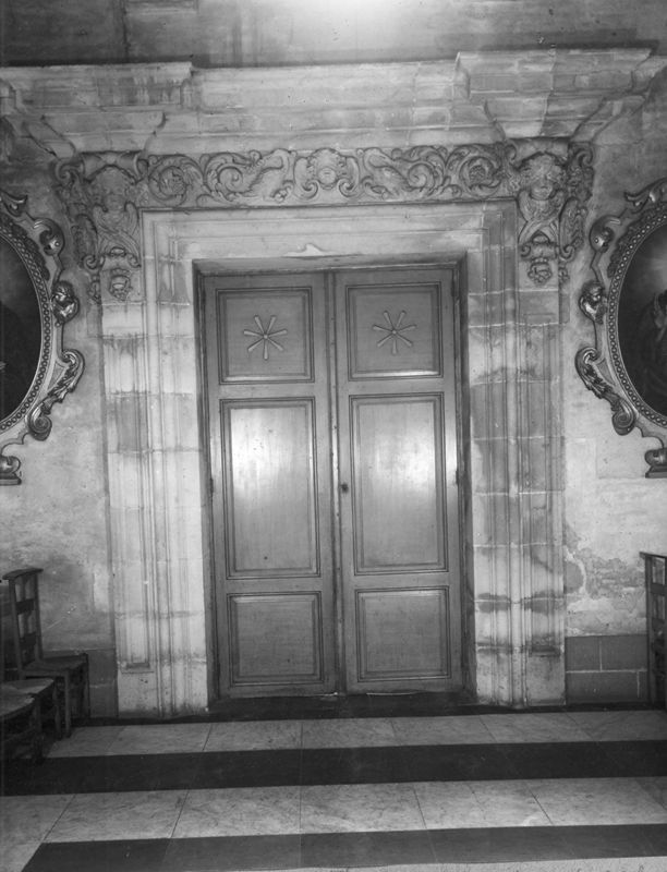 encadrement de porte / Kerk O.L.Vrouw en Sint-Pieter[Gent]
