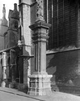 B080525