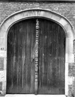 B080779