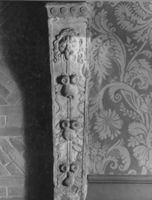 B081126