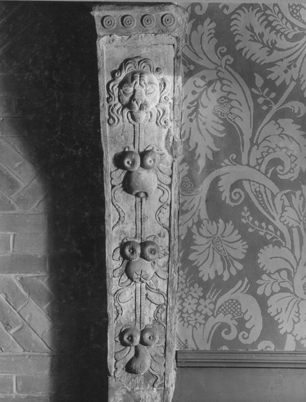 cheminée[élément d'architecture] / Maison, Rue des Chapelains, 6