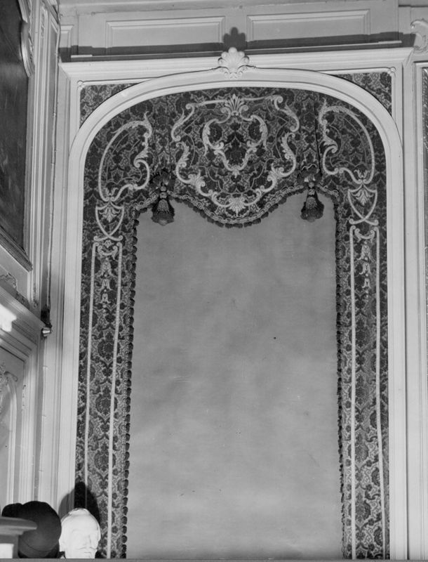 encadrement de fenêtre / Hôtel de ville[Liège]