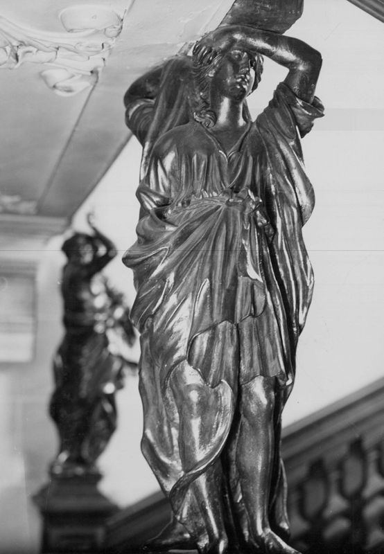 statue humaine / Hôtel de ville[Liège]