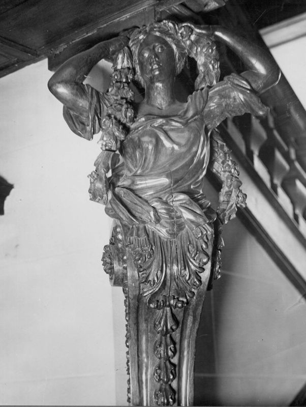 statue humaine / Hôtel de ville[Liège]